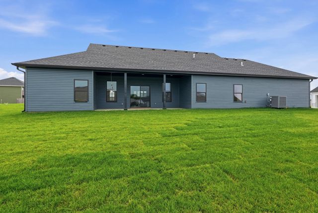 5863 ARBOR POINTE PKY, Columbia, MO 65202