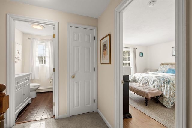 725 Waverly Rd, North Andover, MA 01845