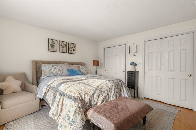 725 Waverly Rd, North Andover, MA 01845