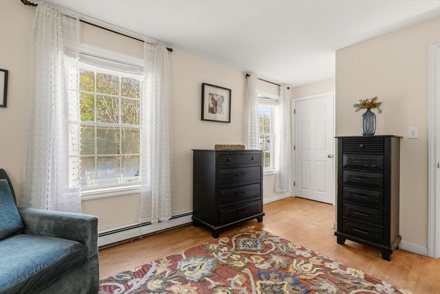 725 Waverly Rd, North Andover, MA 01845