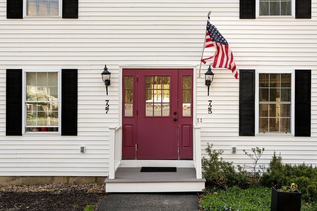 725 Waverly Rd, North Andover, MA 01845