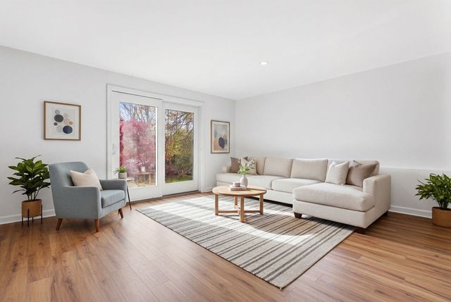 725 Waverly Rd, North Andover, MA 01845