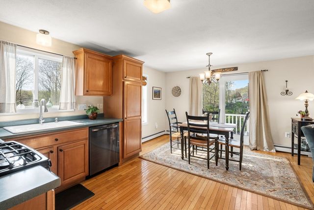 725 Waverly Rd, North Andover, MA 01845
