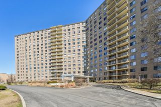 7061 N Kedzie Avenue 1010, Chicago, IL 60645