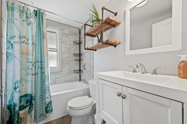 521 S 67th STREET, Milwaukee, WI 53214