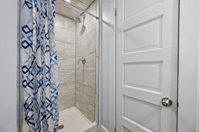 521 S 67th STREET, Milwaukee, WI 53214