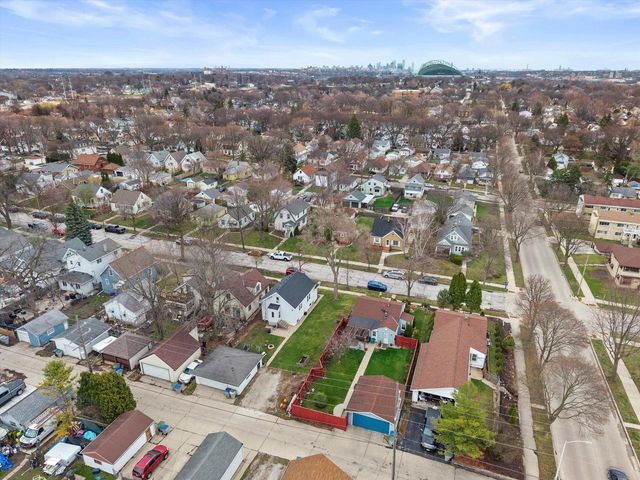 521 S 67th STREET, Milwaukee, WI 53214
