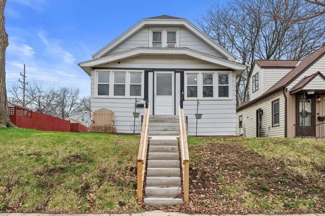 521 S 67th STREET, Milwaukee, WI 53214