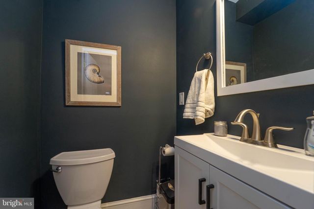 516 N ROCK GLEN RD, Baltimore, MD 21229