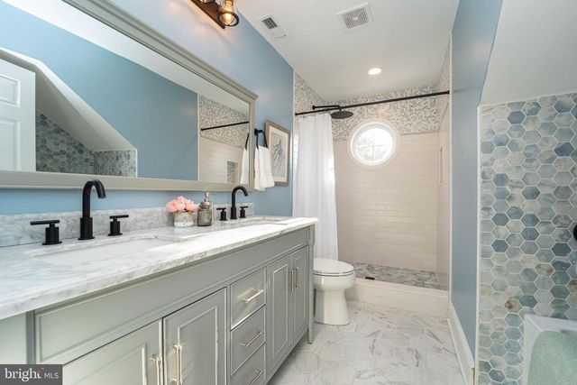 516 N ROCK GLEN RD, Baltimore, MD 21229