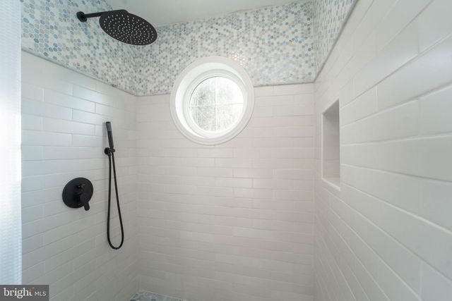 516 N ROCK GLEN RD, Baltimore, MD 21229