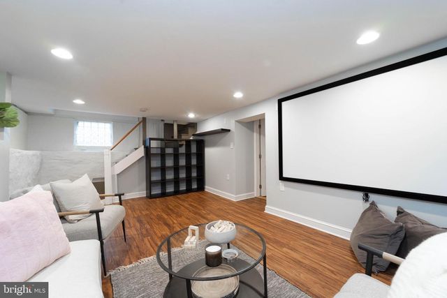 516 N ROCK GLEN RD, Baltimore, MD 21229