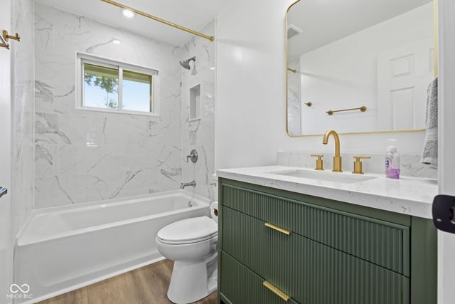 10735 Vali Drive, Carmel, IN 46280