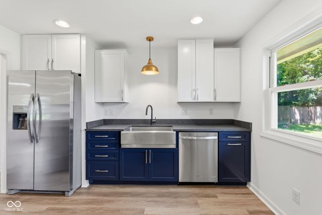 10735 Vali Drive, Carmel, IN 46280