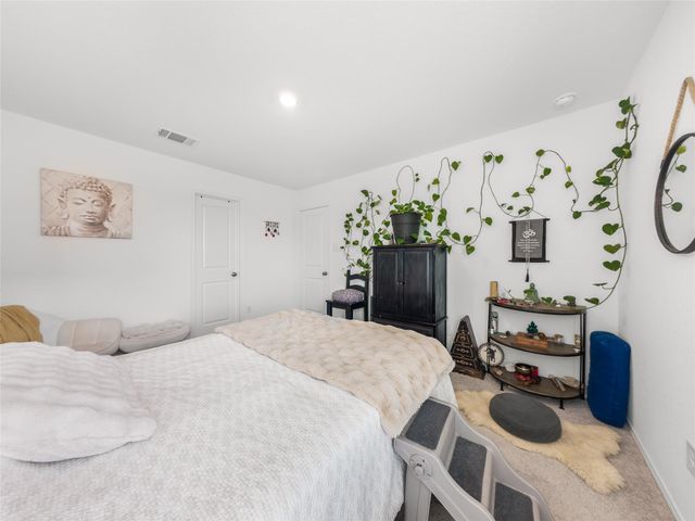 373 Cowpoke DR, Jarrell, TX 76537