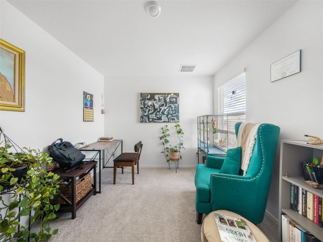 373 Cowpoke DR, Jarrell, TX 76537