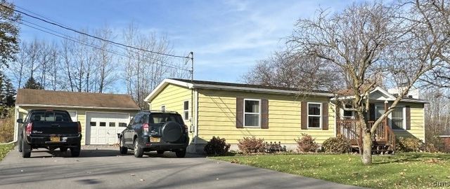 29 Belmont Avenue, Auburn, NY 13021