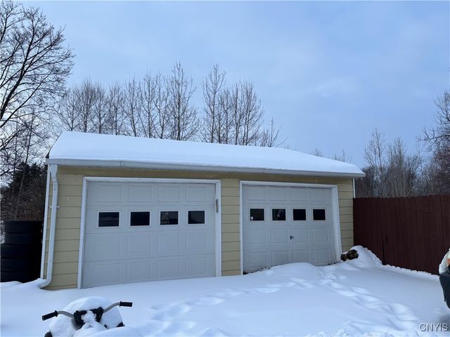 29 Belmont Avenue, Auburn, NY 13021