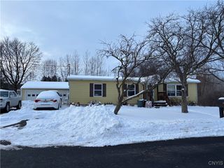 29 Belmont Avenue, Auburn, NY 13021