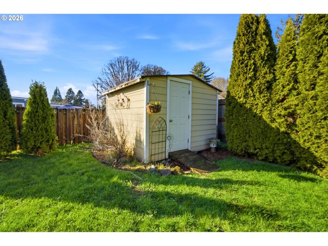 915 Se ZEE Ct, Mc Minnville, OR 97128