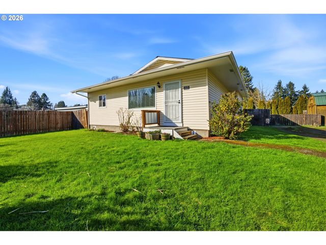 915 Se ZEE Ct, Mc Minnville, OR 97128