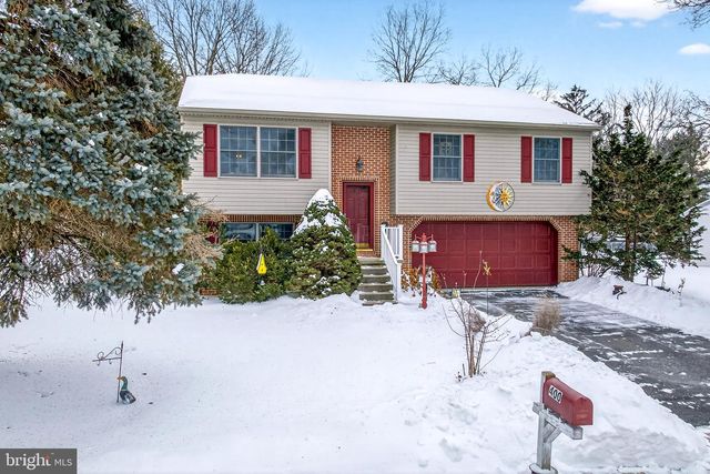 400 S PLUM ST, Mount Joy, PA 17552