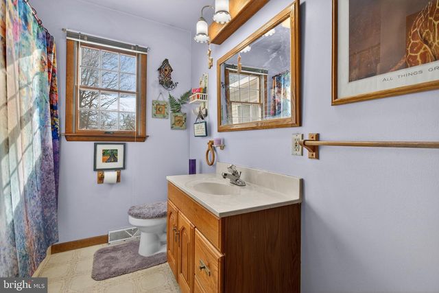 400 S PLUM ST, Mount Joy, PA 17552