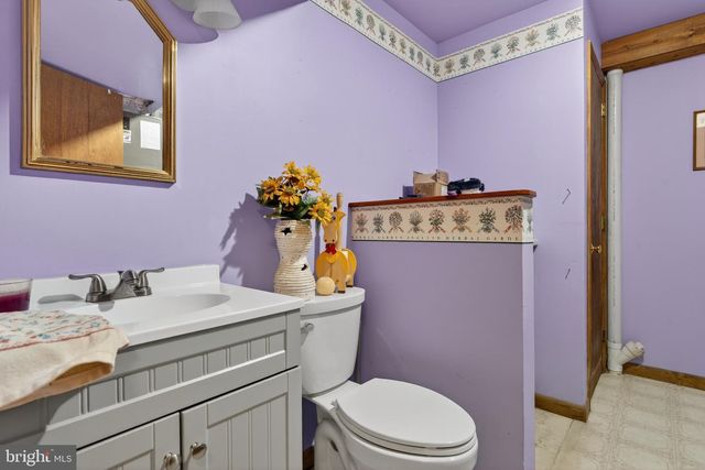 400 S PLUM ST, Mount Joy, PA 17552