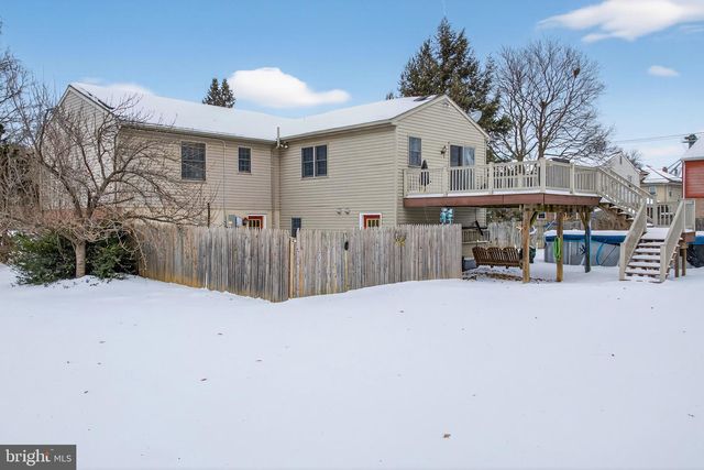 400 S PLUM ST, Mount Joy, PA 17552