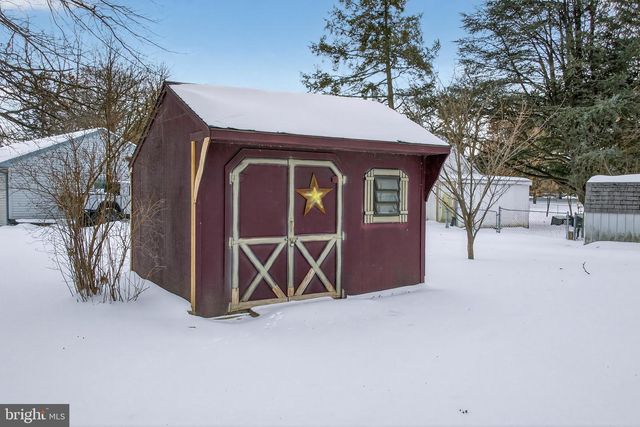 400 S PLUM ST, Mount Joy, PA 17552