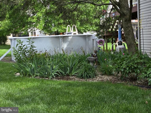 400 S PLUM ST, Mount Joy, PA 17552