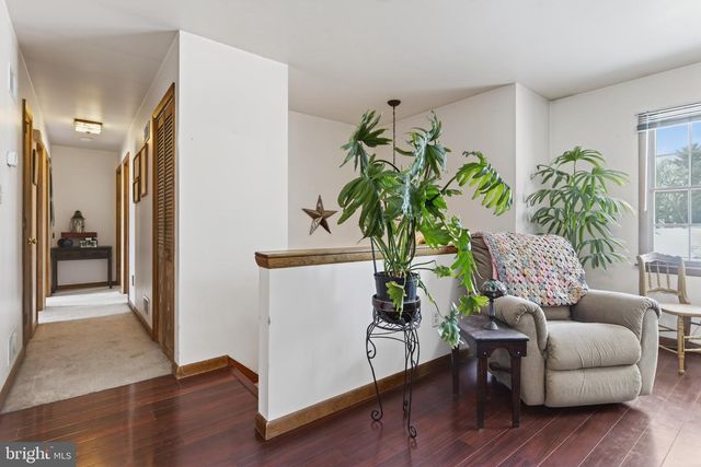 400 S PLUM ST, Mount Joy, PA 17552