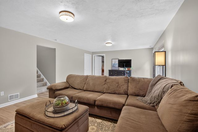 2061 Elwood Boulevard, Spring Arbor, MI 49283