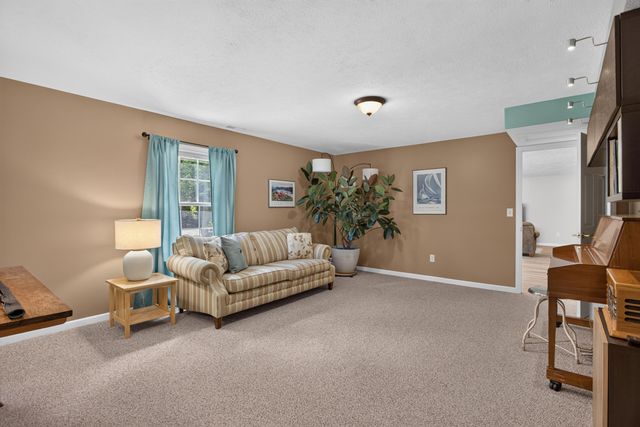 2061 Elwood Boulevard, Spring Arbor, MI 49283