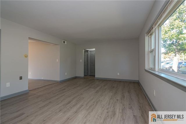 27 Judson Street 15A, Edison, NJ 08837