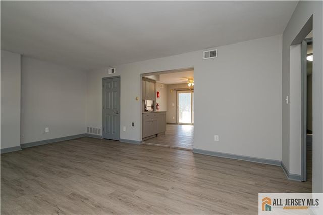 27 Judson Street 15A, Edison, NJ 08837