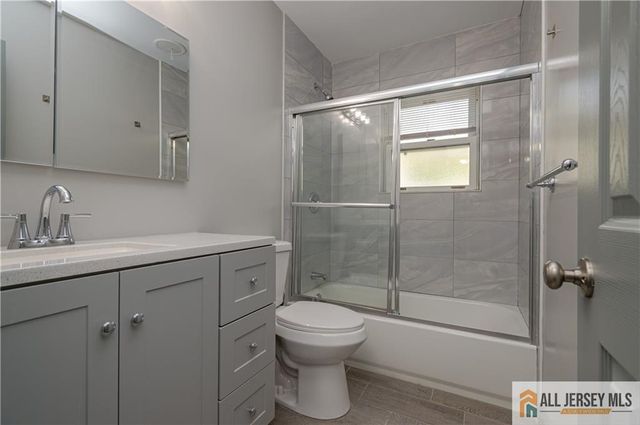 27 Judson Street 15A, Edison, NJ 08837