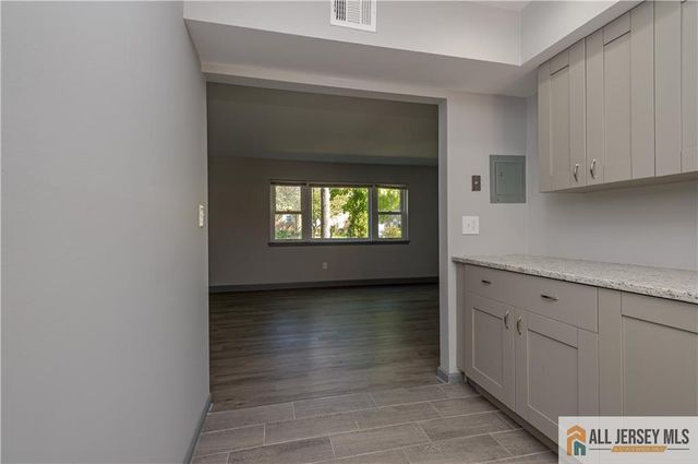 27 Judson Street 15A, Edison, NJ 08837
