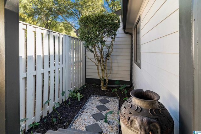 3827 WINDHOVER DRIVE # 3, Vestavia Hills, AL 35216