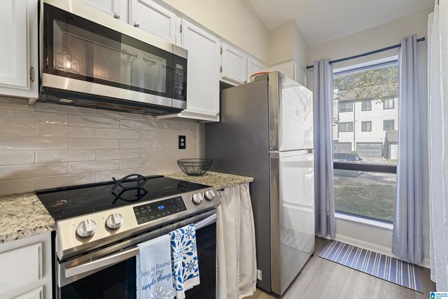 3827 WINDHOVER DRIVE # 3, Vestavia Hills, AL 35216