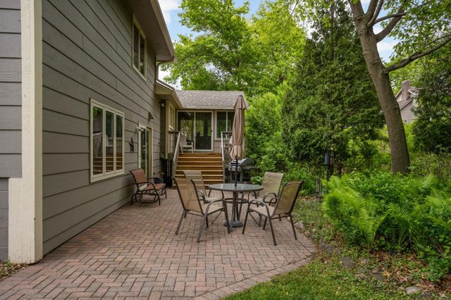 105 Interlachen Road, Burnsville, MN 55306