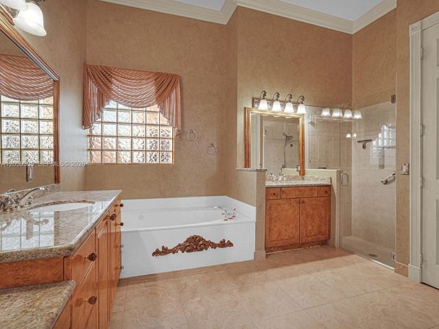 12461 NW 63rd St, Coral Springs, FL 33076