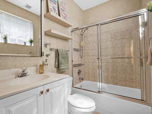 12461 NW 63rd St, Coral Springs, FL 33076