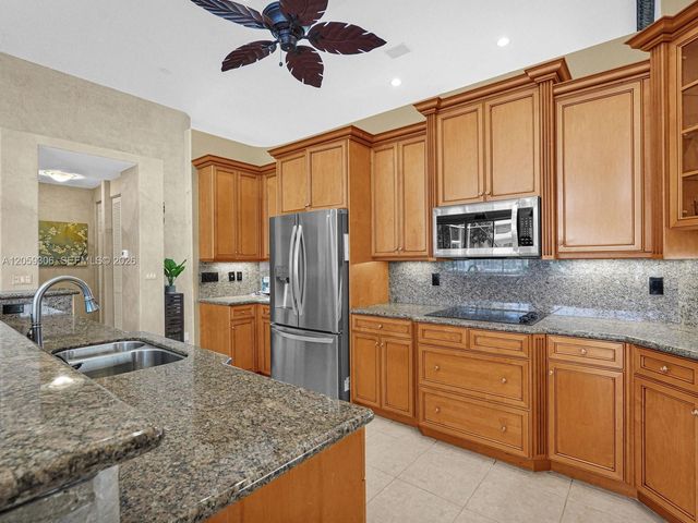 12461 NW 63rd St, Coral Springs, FL 33076