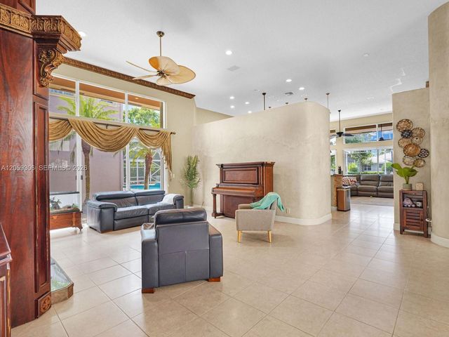 12461 NW 63rd St, Coral Springs, FL 33076