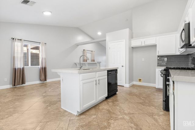 2418 Brazil Avenue, Bakersfield, CA 93313