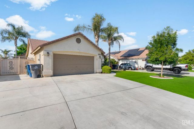 2418 Brazil Avenue, Bakersfield, CA 93313