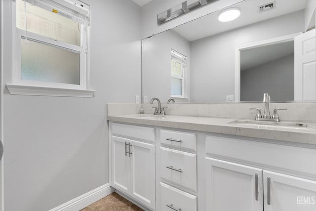 2418 Brazil Avenue, Bakersfield, CA 93313