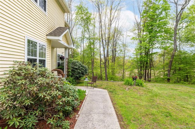 129 Stringham Road 31, Lagrangeville, NY 12540