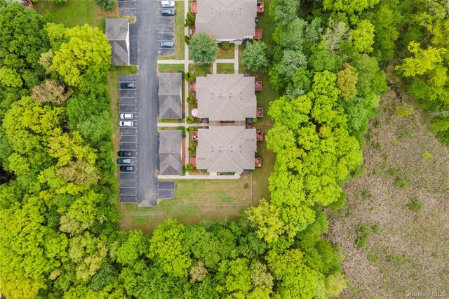 129 Stringham Road 31, Lagrangeville, NY 12540